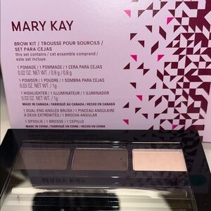Mary Kay Brow Kit in Dark Brunette